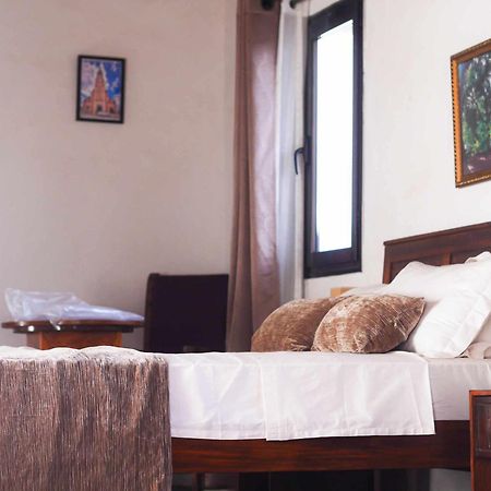 M'Serenity Guest House Antananarivo Buitenkant foto
