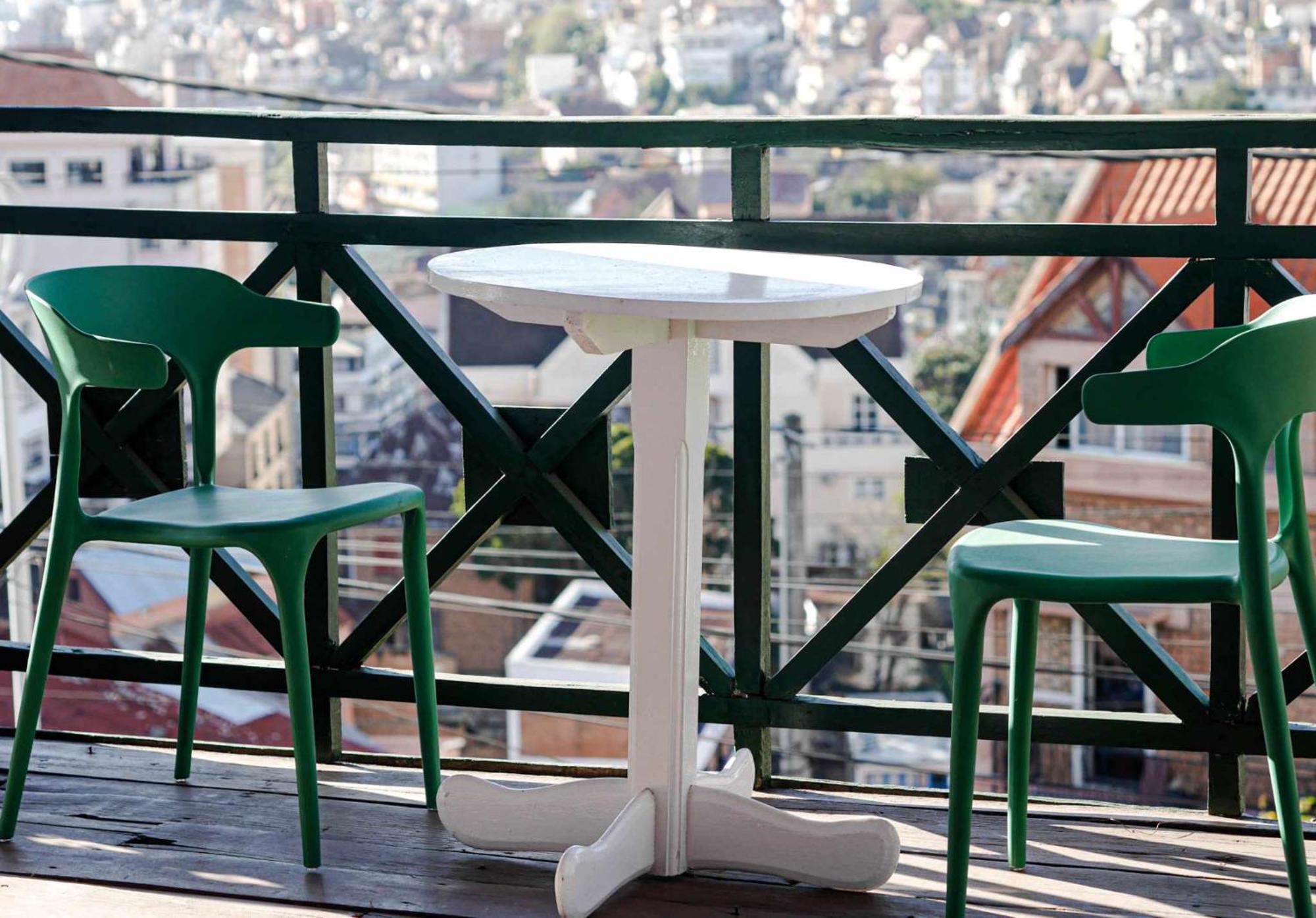 M'Serenity Guest House Antananarivo Buitenkant foto