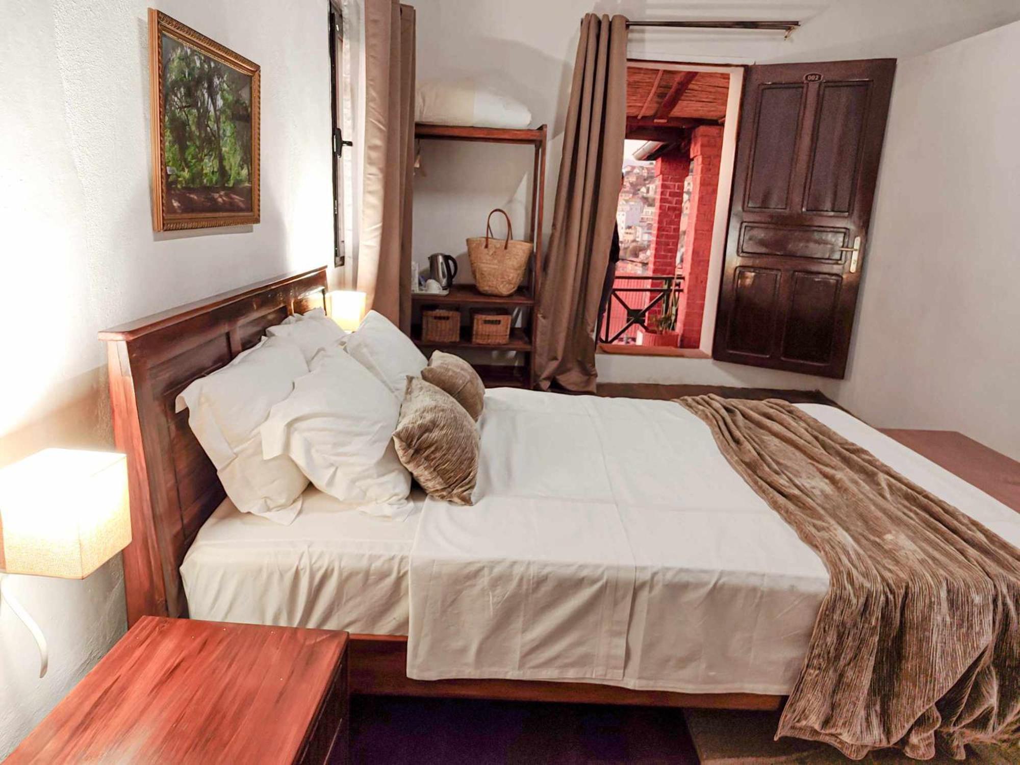 M'Serenity Guest House Antananarivo Buitenkant foto