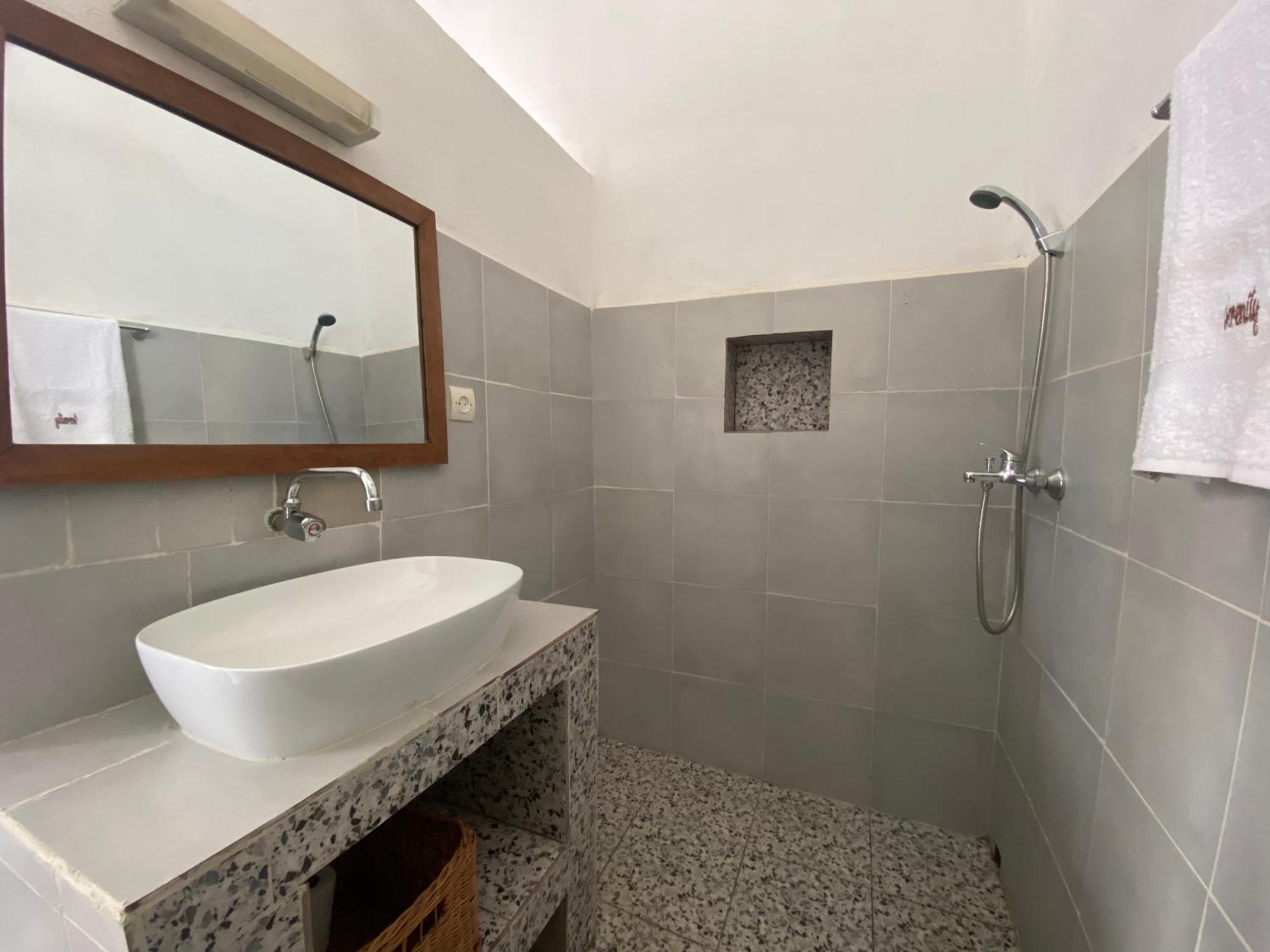 M'Serenity Guest House Antananarivo Buitenkant foto