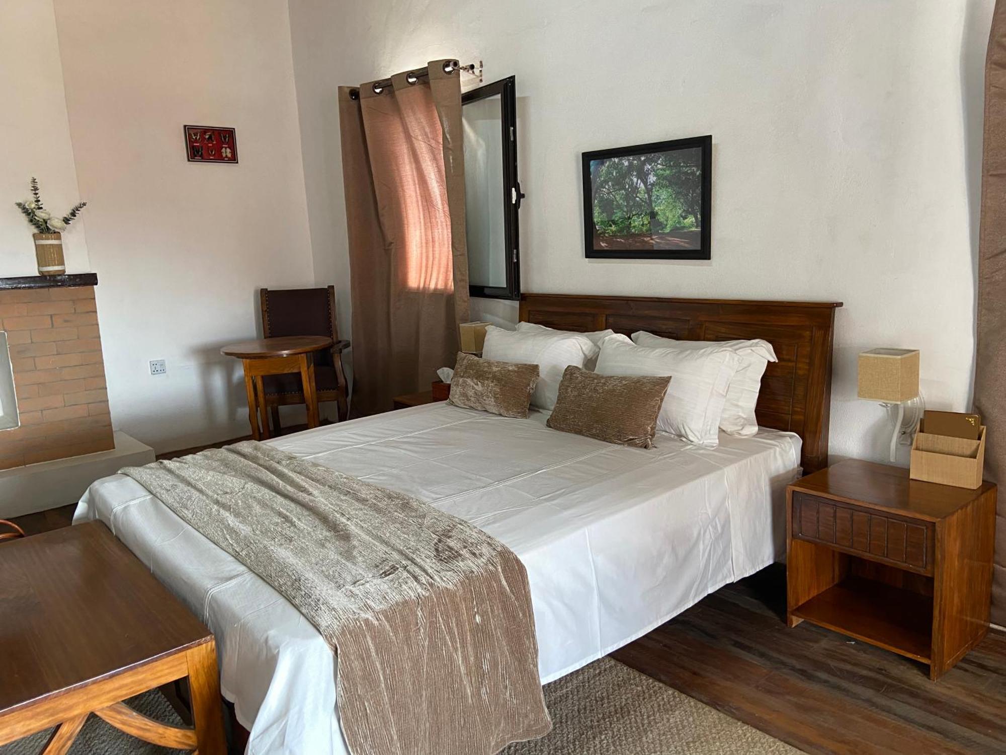 M'Serenity Guest House Antananarivo Buitenkant foto