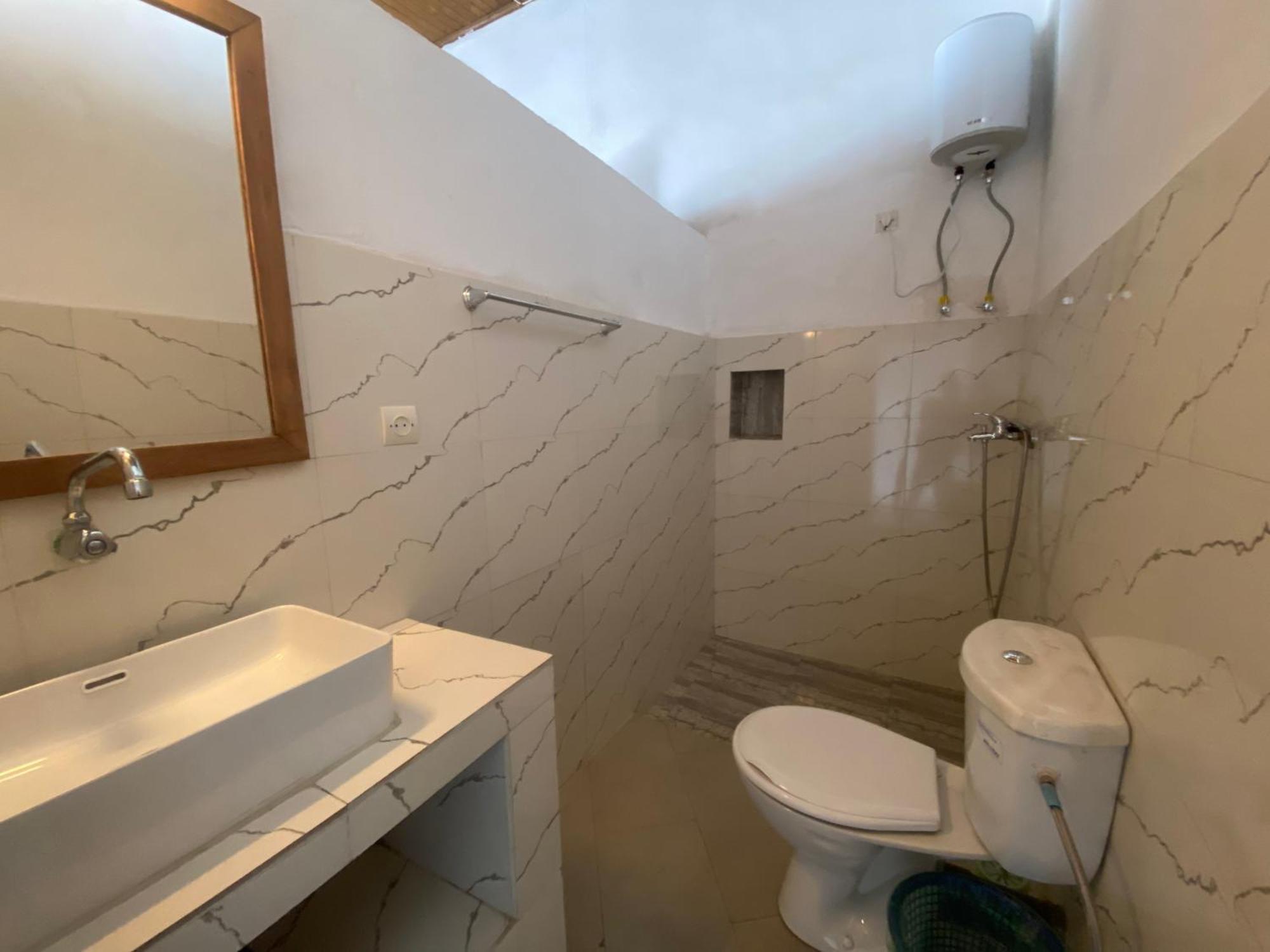 M'Serenity Guest House Antananarivo Buitenkant foto