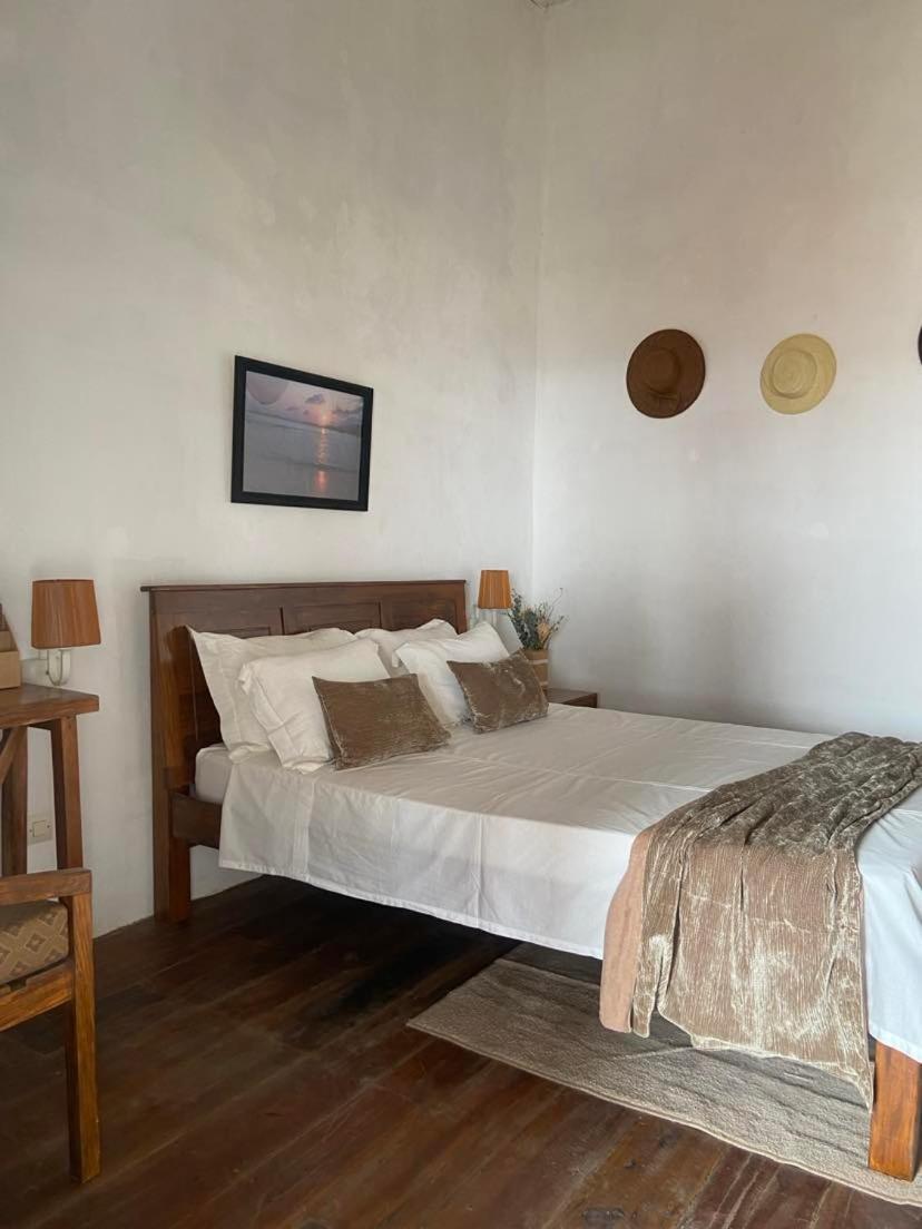 M'Serenity Guest House Antananarivo Buitenkant foto