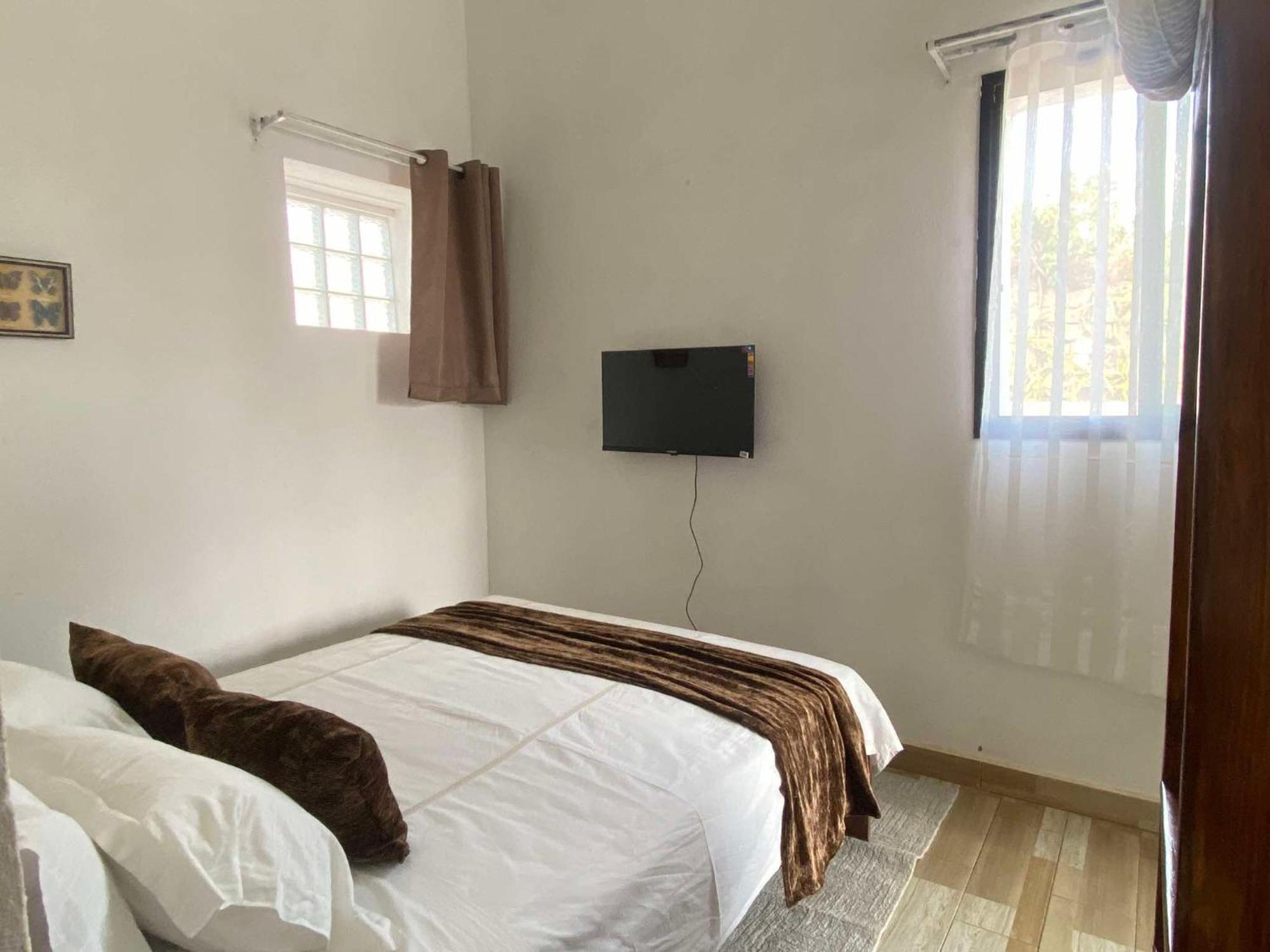 M'Serenity Guest House Antananarivo Buitenkant foto