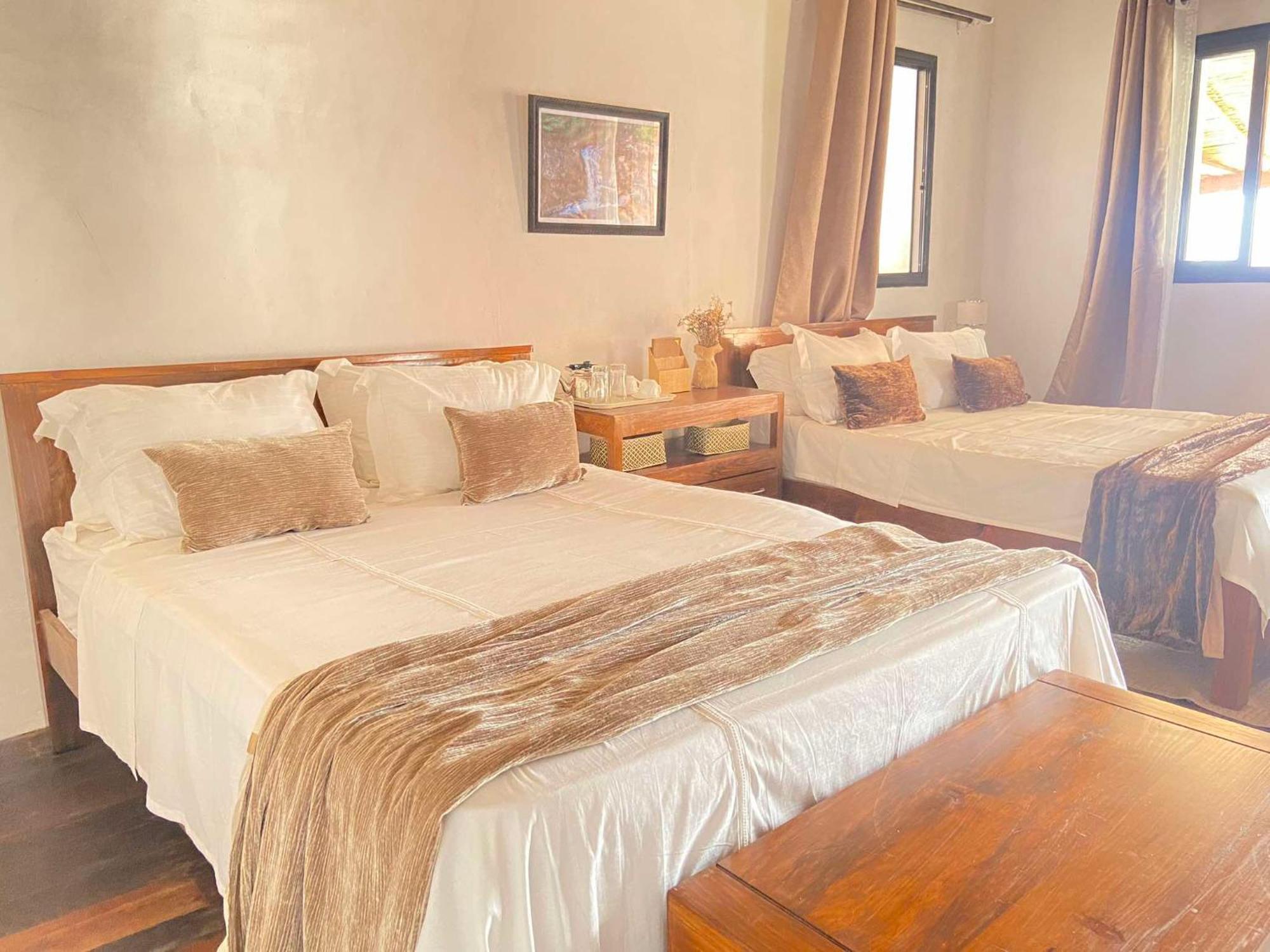 M'Serenity Guest House Antananarivo Buitenkant foto